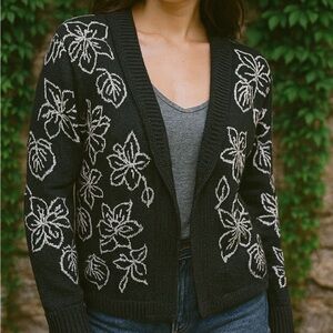 SKOVHUUS Gray Patterned Single-Button Front Danish Cardigan, M